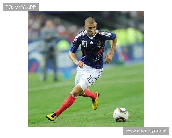 本泽马金球奖争议再起：评选标准引热议