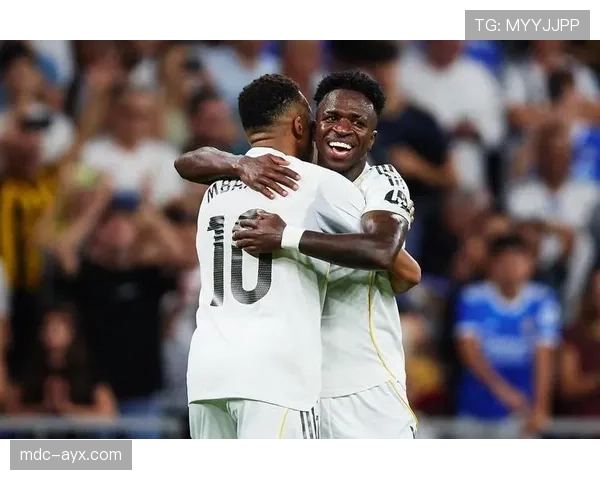 巴西新星拉菲尼亚与维尼修斯风格碰撞，双子星闪耀引领皇马战术革新