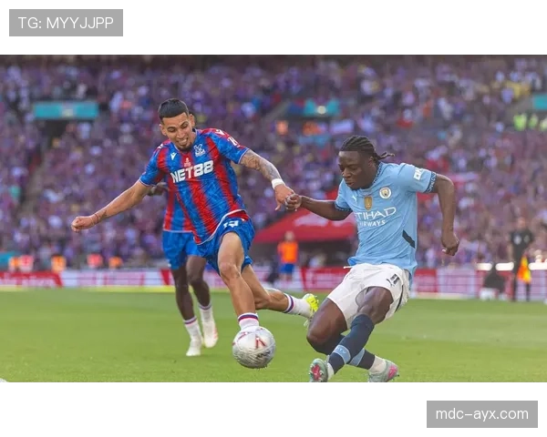 塞维利亚锋线火力全开，状态回暖助球队近期表现稳健